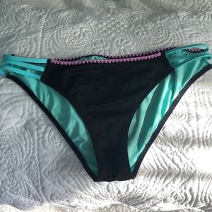 Shade & Shore bikini bottoms